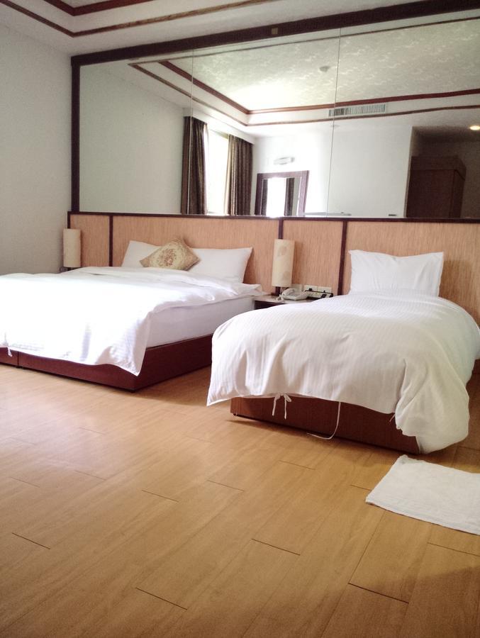 玉泉旅館 Jiaoxi Exteriör bild